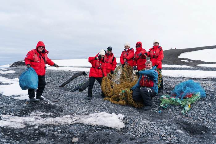 Poseidon expeditions sea spirit conservation netting@AlexWilliams